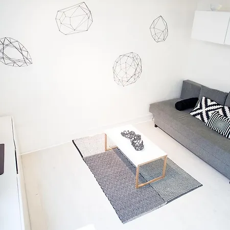 Апартаменты Black&white Luminous Design Latin Quarter Париж