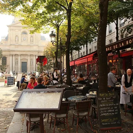 Black&white Luminous Design Latin Quarter